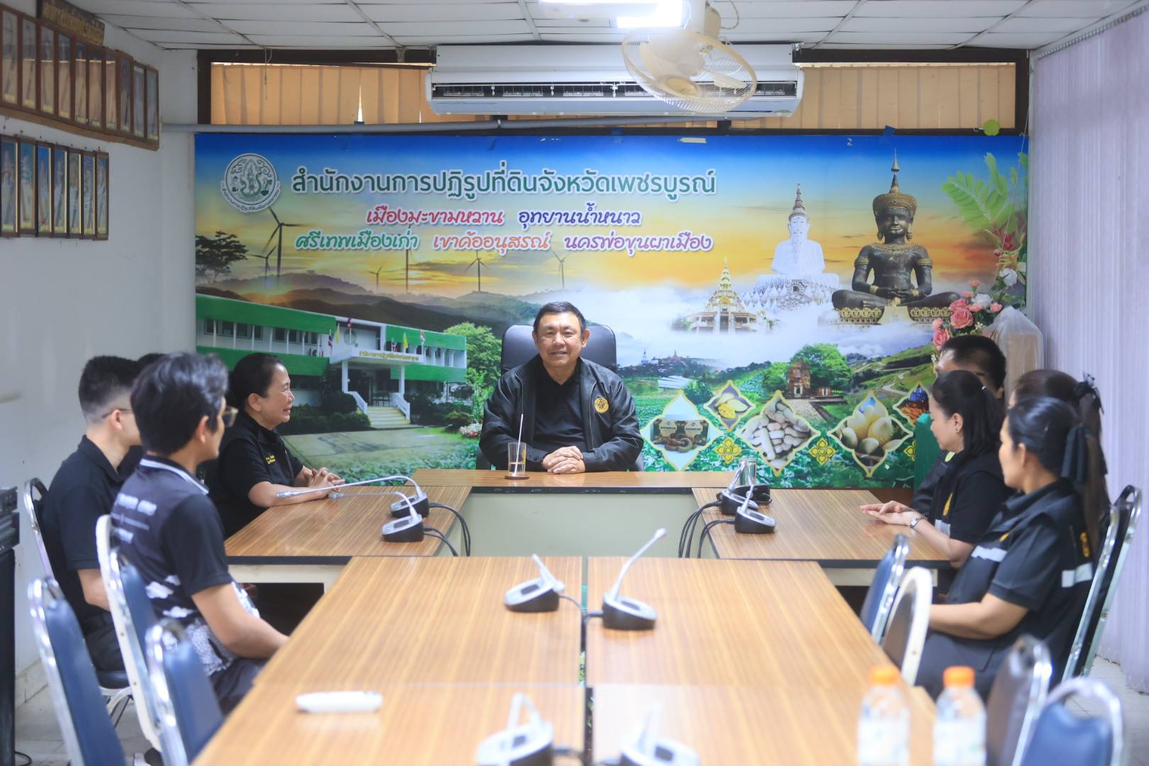 title - เลขาธิการ ส.ป.ก. ตรวจเยี่ยม ส.ป.ก. เพชรบูรณ์